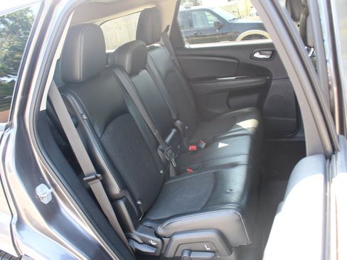 Used 2019 Dodge Journey Crossroad image 38