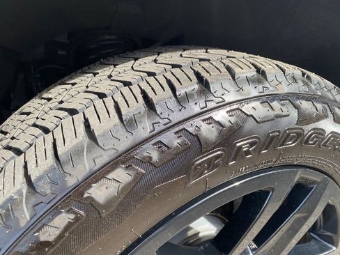 Used 2025 Chevrolet Colorado Z71 w/ Z71 Convenience Package 2 AWD/4WD image 28