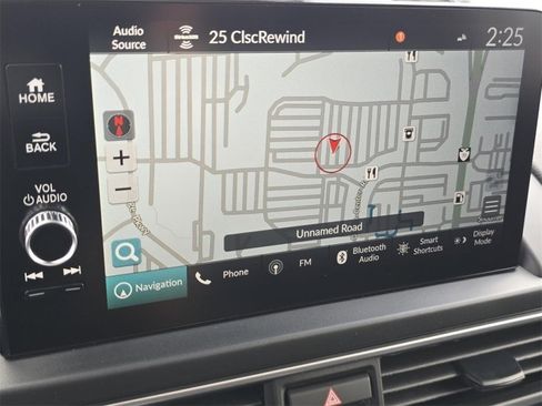 New 2025 Honda Pilot Touring image 4