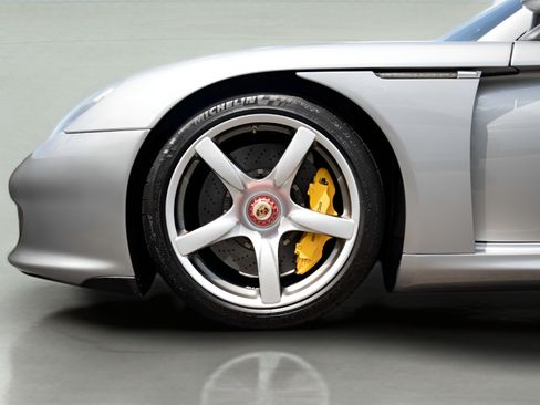 Used 2005 Porsche Carrera GT RWD image 23