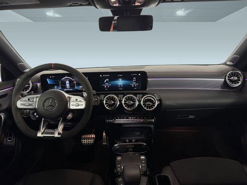 Used 2021 Mercedes-Benz CLA 35 AMG 4MATIC image 11