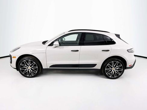 New 2026 Porsche Macan image 2