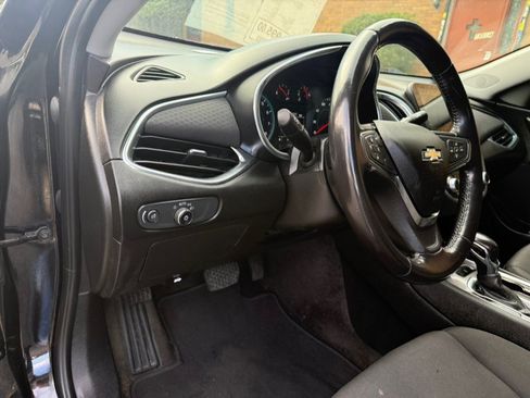 Used 2021 Chevrolet Malibu LT w/ Midnight Edition FWD image 12