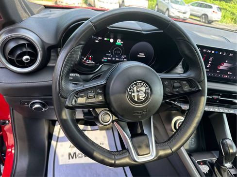 Used 2024 Alfa Romeo Tonale Ti w/ Premium Interior Package AWD/4WD image 19