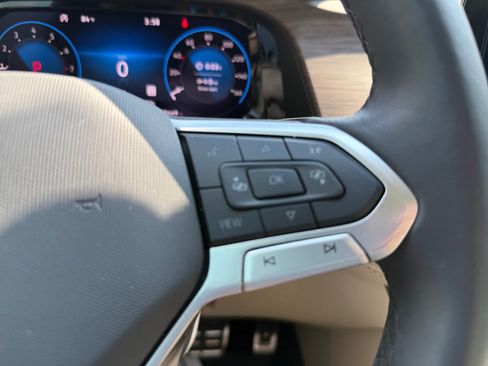 Used 2025 Volkswagen Atlas SEL Premium R-Line AWD/4WD image 19