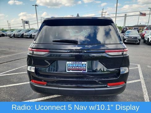 Used 2024 Jeep Grand Cherokee Limited w/ Black Appearance Package AWD/4WD image 4