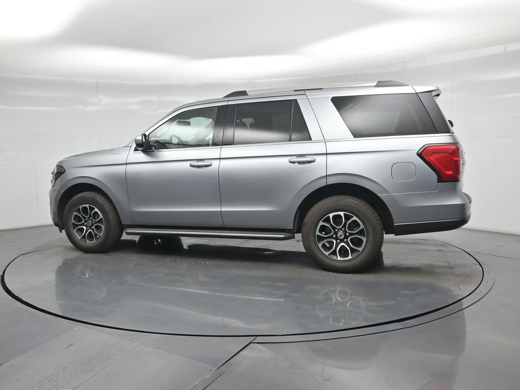 Used 2023 Ford Expedition XLT RWD image 4