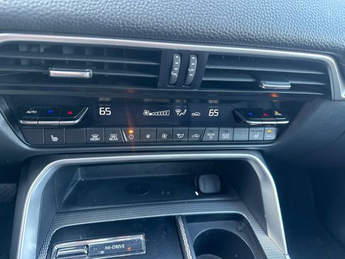 Used 2025 MAZDA CX-70 Plug-In Hybrid w/ Premium Pkg AWD/4WD image 29