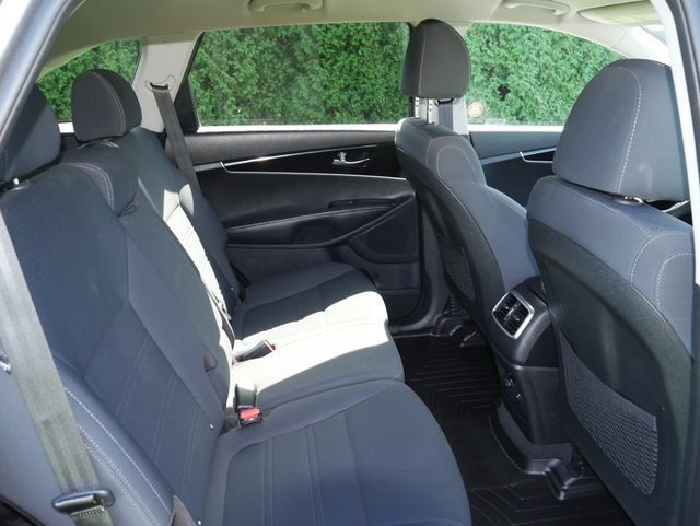 Used 2019 Kia Sorento FWD image 20