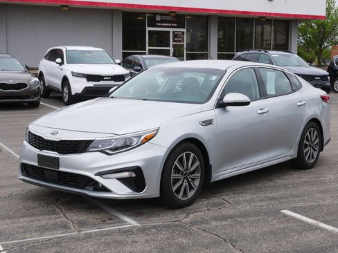 Used 2019 Kia Optima EX FWD image 2