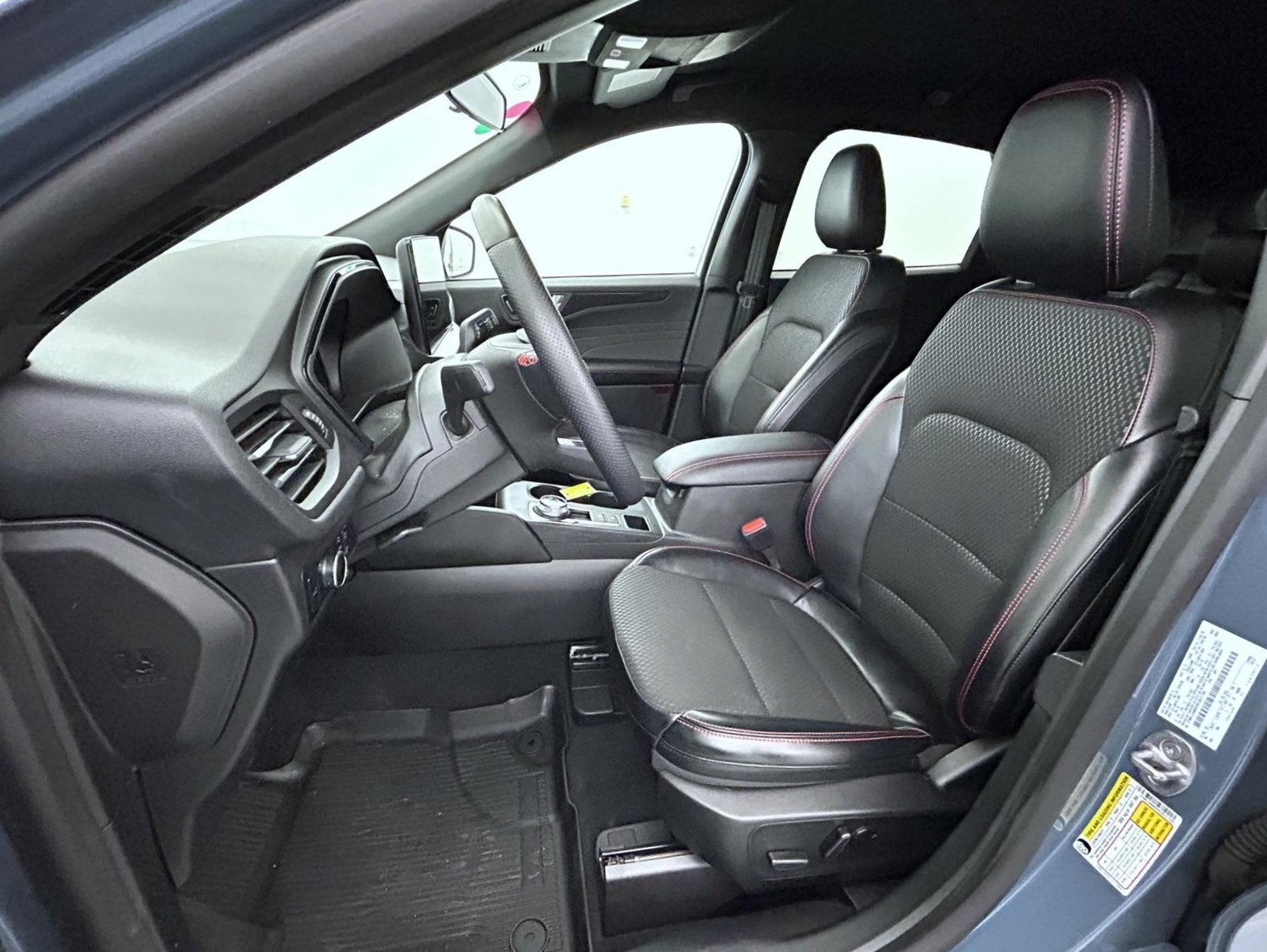 Used 2024 Ford Escape ST-Line w/ Tech Pack #1 AWD/4WD image 10
