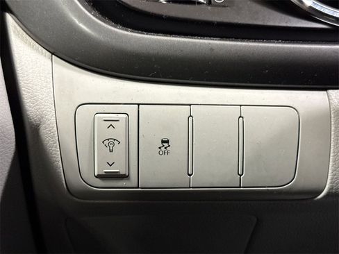 Used 2011 Kia Optima LX w/ Convenience Pkg image 16