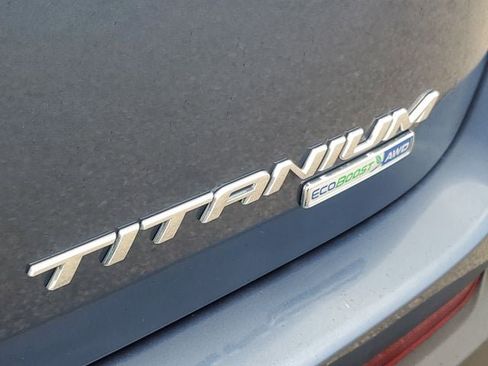 Used 2018 Ford Edge Titanium w/ Equipment Group 302A AWD/4WD image 34