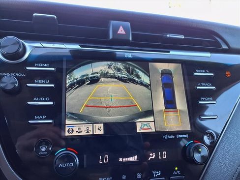 Used 2020 Toyota Camry XSE image 7