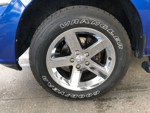 Used 2018 RAM 1500 Express w/ Express Value Package AWD/4WD image 4