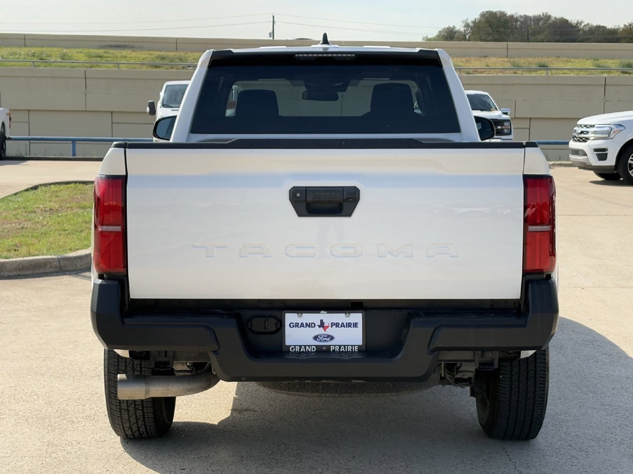 Used 2024 Toyota Tacoma SR RWD image 7