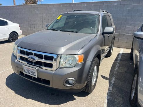 Used 2009 Ford Escape XLT FWD image 1