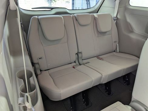 Used 2020 Kia Sedona LX image 33