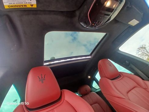 Used 2022 Maserati Levante GT AWD/4WD image 17