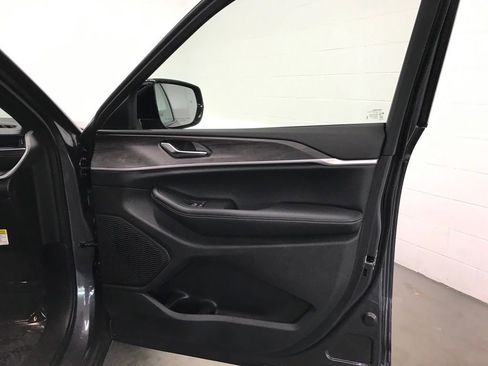 New 2025 Jeep Grand Cherokee L Limited image 40