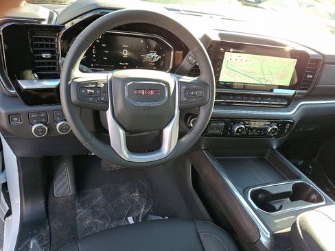 New 2026 GMC Sierra 2500 SLT w/ SLT Premium Package image 7