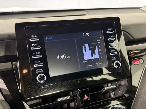 Used 2023 Toyota Camry SE image 14