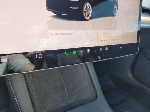 Used 2023 Tesla Model 3 Standard Range image 22