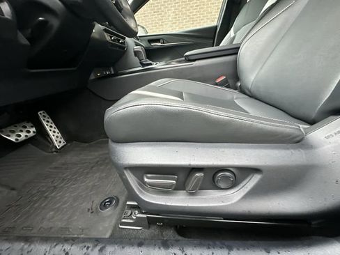 Certified 2025 Toyota Camry SE image 15