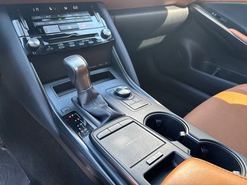 Used 2022 Lexus IS 300 image 23