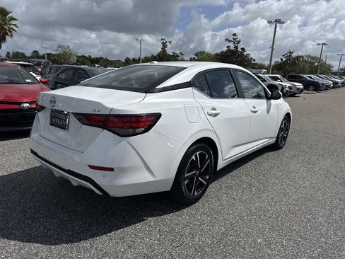 Certified 2024 Nissan Sentra SV image 4