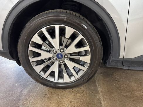 Used 2022 Ford Escape Titanium AWD/4WD image 10