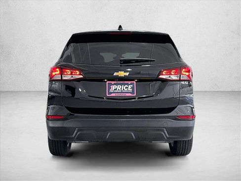 Used 2023 Chevrolet Equinox LS w/ LS Convenience Package FWD image 4