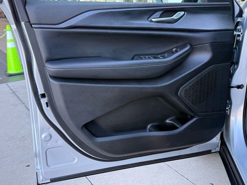 New 2026 Jeep Grand Cherokee L Laredo image 28