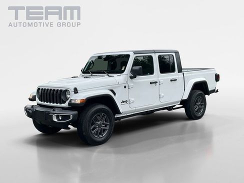 New 2025 Jeep Gladiator Sport image 3