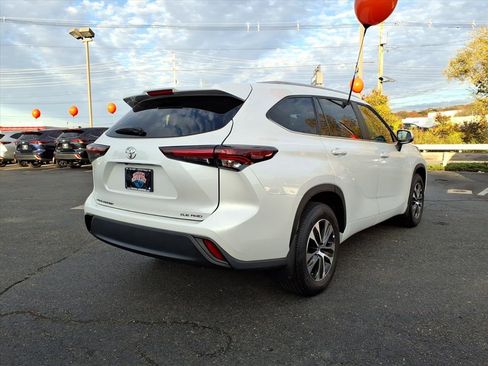 Certified 2024 Toyota Highlander Limited image 5