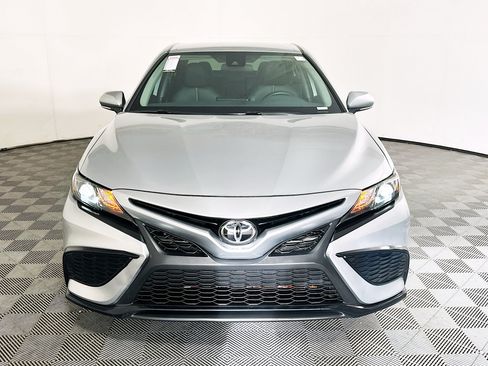 Used 2023 Toyota Camry SE FWD image 8
