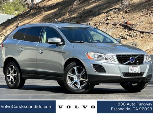 Used 2013 Volvo XC60 T6 Platinum Sport Utility 4D AWD/4WD image 1