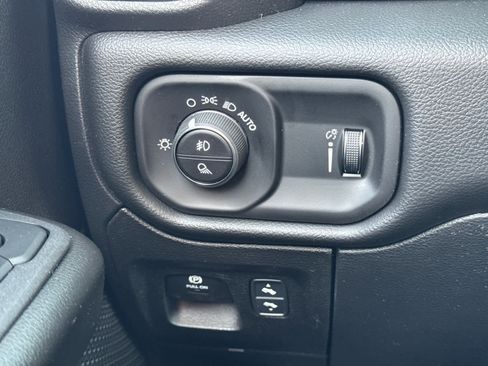 New 2026 RAM 1500 Big Horn w/ Night Edition AWD/4WD image 21
