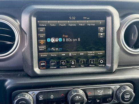 Used 2021 Jeep Wrangler Unlimited Rubicon 4xe w/ Cold Weather Group AWD/4WD image 16