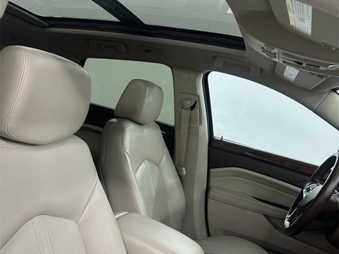 Used 2014 Cadillac SRX Luxury w/ Driver Awareness Package image 38