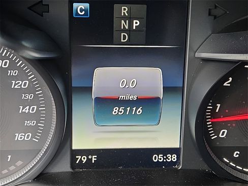 Used 2019 Mercedes-Benz GLC 300 4MATIC image 18