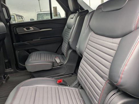 New 2026 Ford Explorer ST-Line w/ ST-Line Street Pack image 15