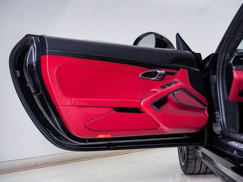 Used 2019 Porsche 911 Turbo S image 30