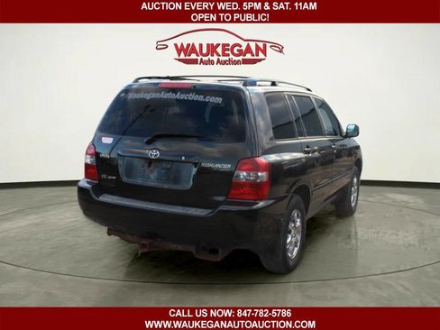 Used 2004 Toyota Highlander 4WD V6 image 3