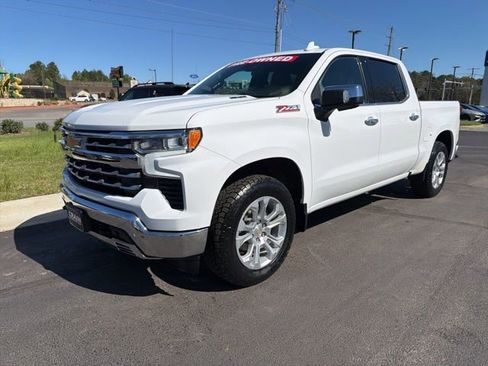 Used 2025 Chevrolet Silverado 1500 LTZ image 3