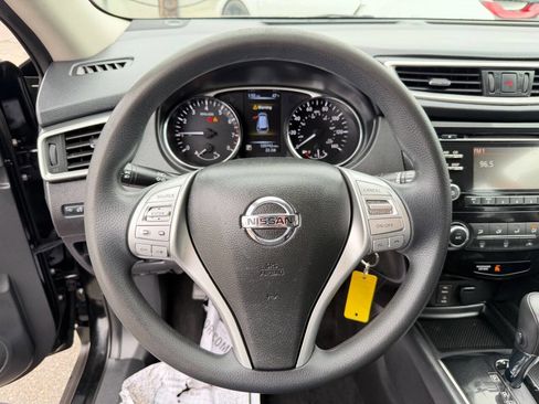 Used 2014 Nissan Rogue S image 31