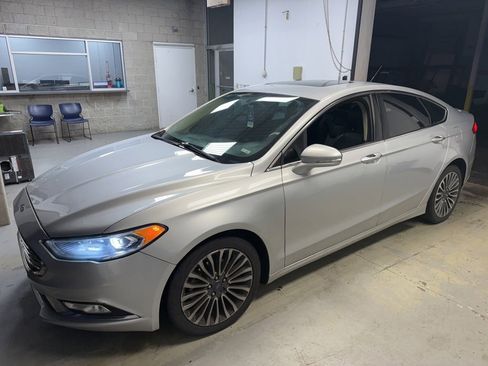 Used 2018 Ford Fusion Titanium image 1