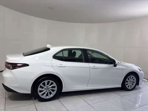 Used 2023 Toyota Camry LE image 6