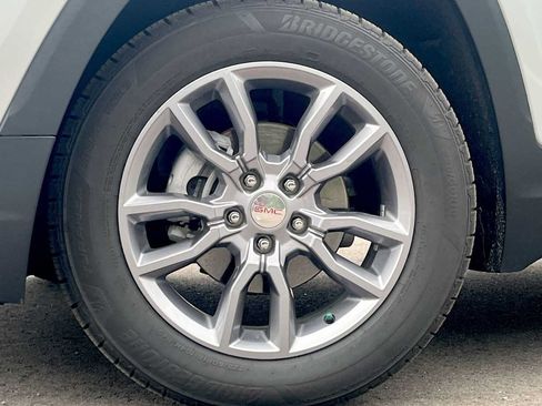 Used 2022 GMC Terrain SLT w/ Infotainment Package II AWD/4WD image 27