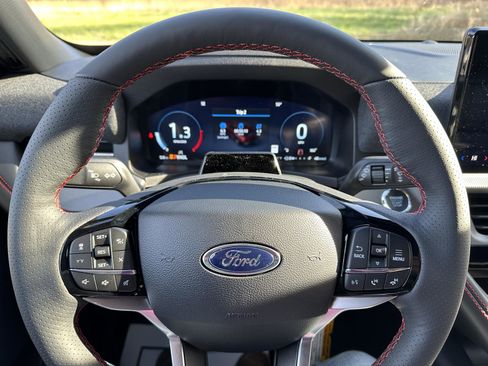 New 2026 Ford Explorer ST-Line w/ ST-Line Street Pack image 17